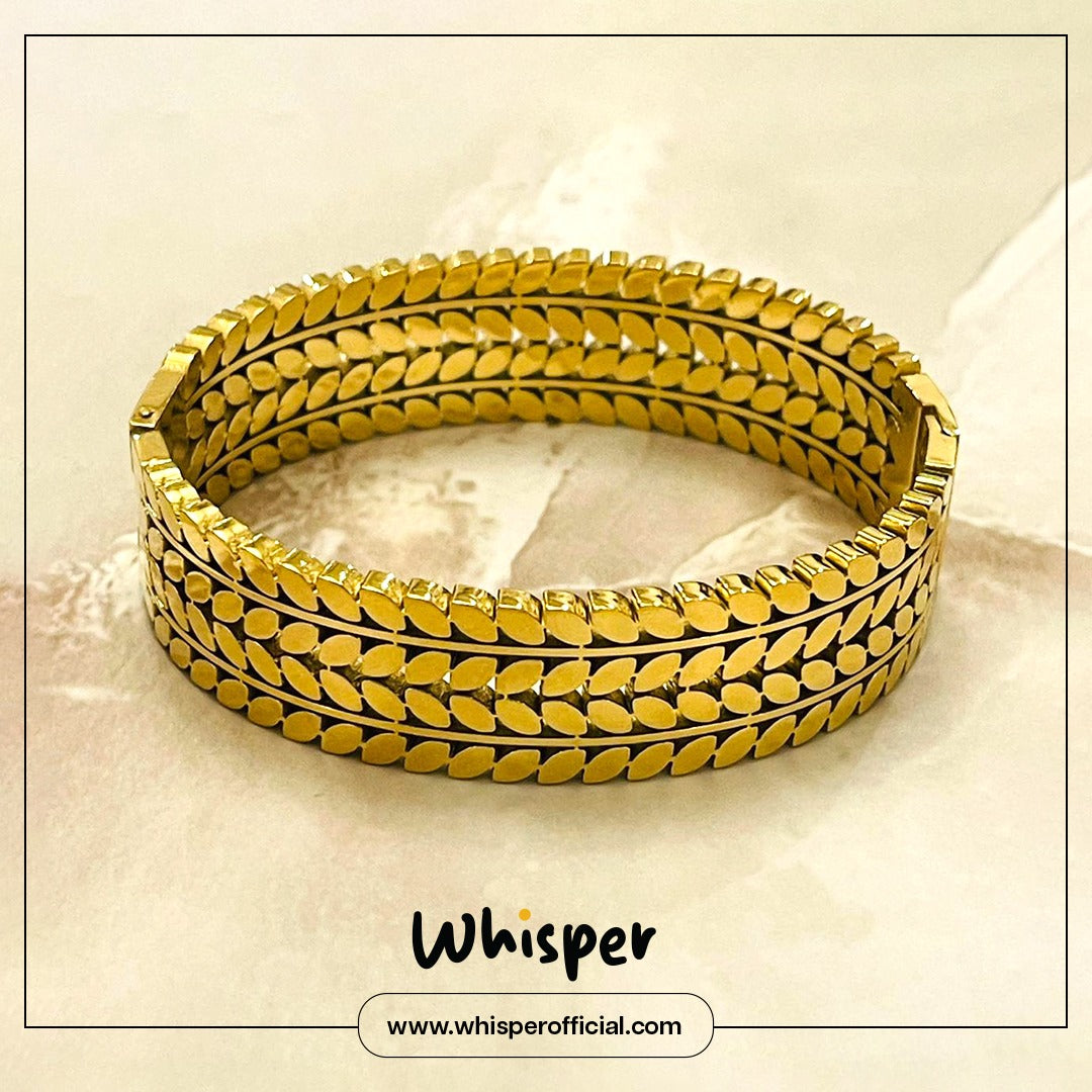 Regal Leaf Luxe Bangle
