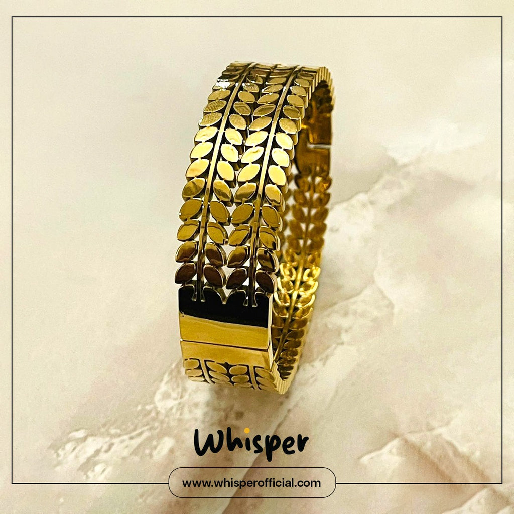 Regal Leaf Luxe Bangle