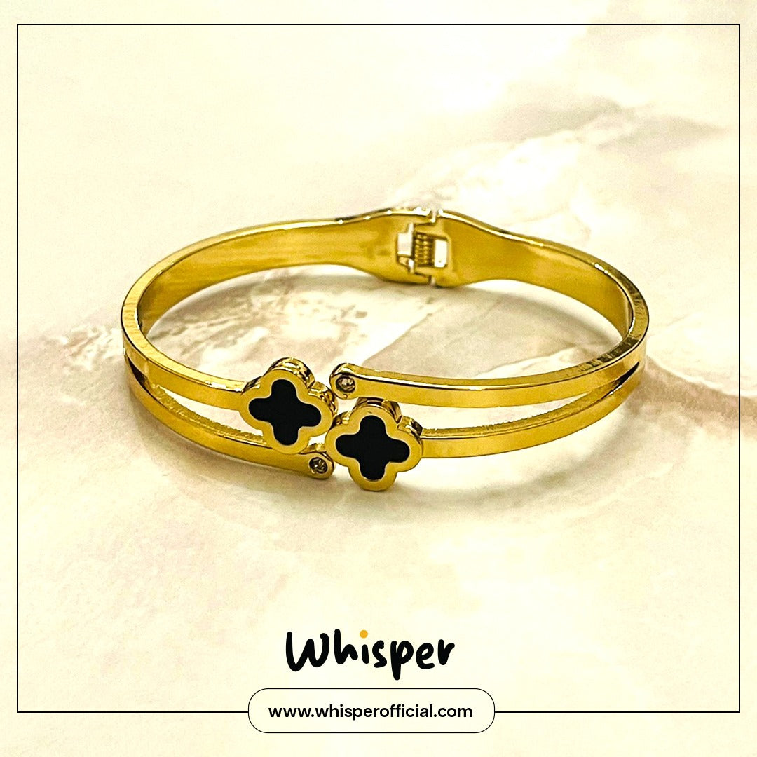 Midnight Clover Elegance Bangle