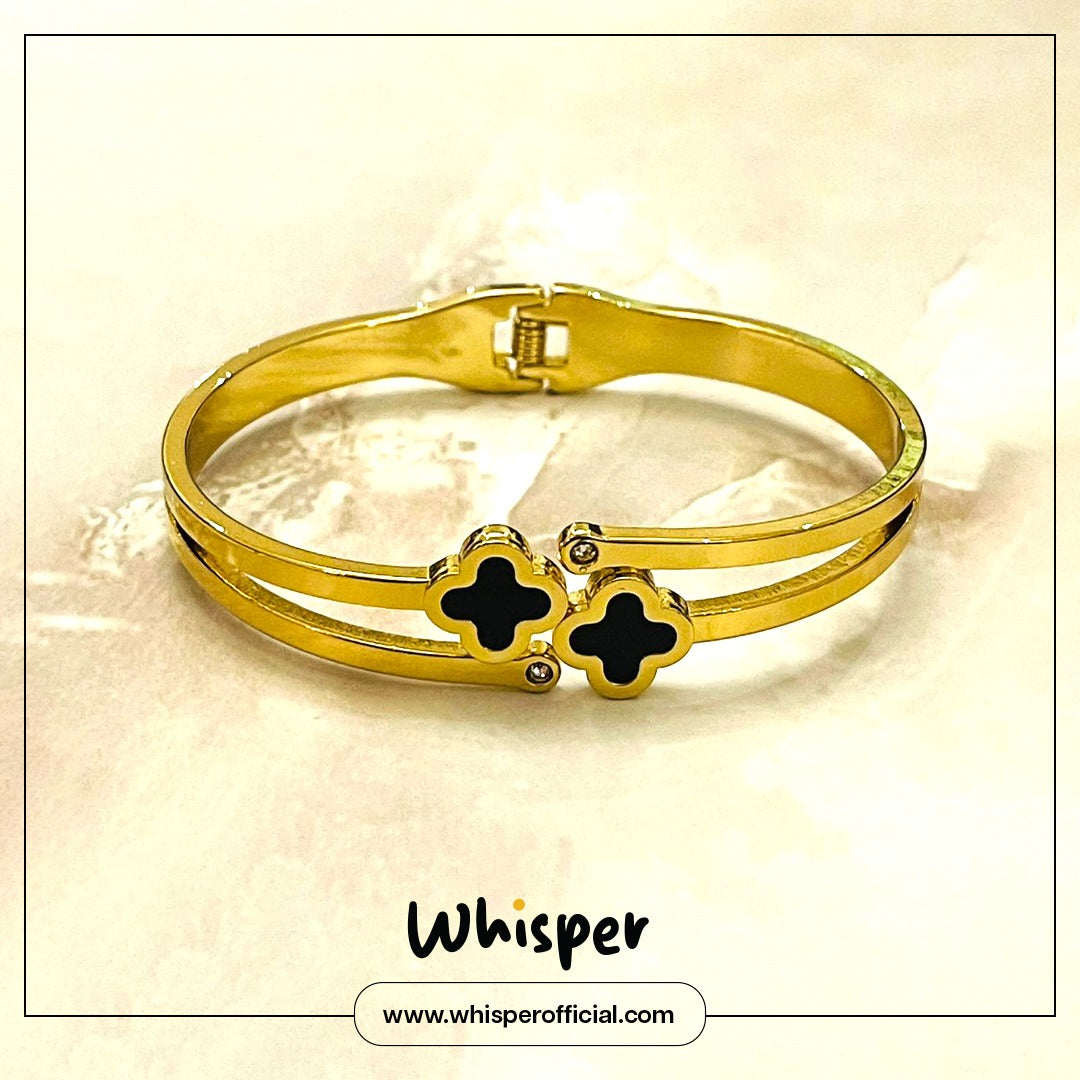 Midnight Clover Elegance Bangle