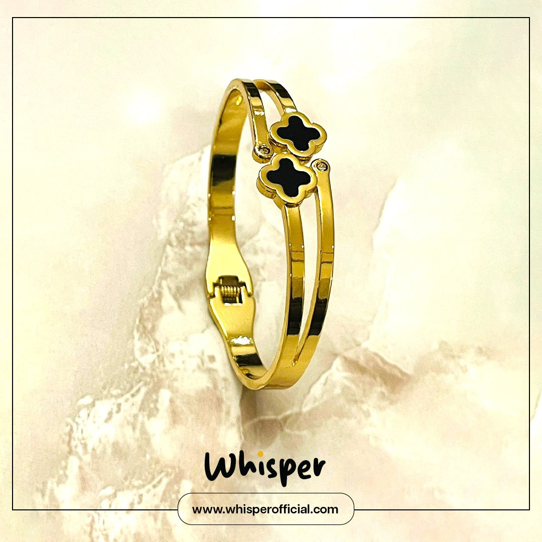 Midnight Clover Elegance Bangle