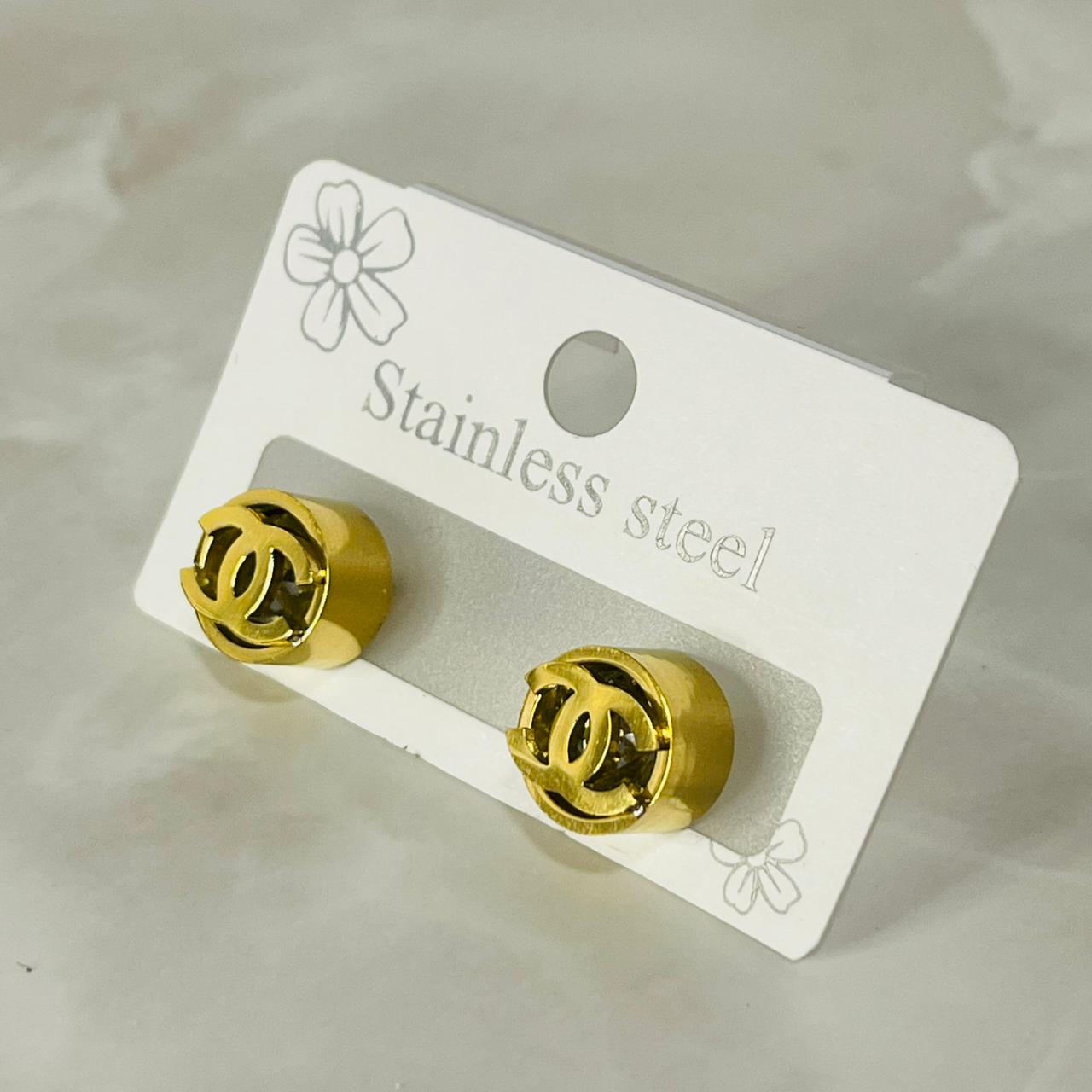 Classic CC Crystal Studs)