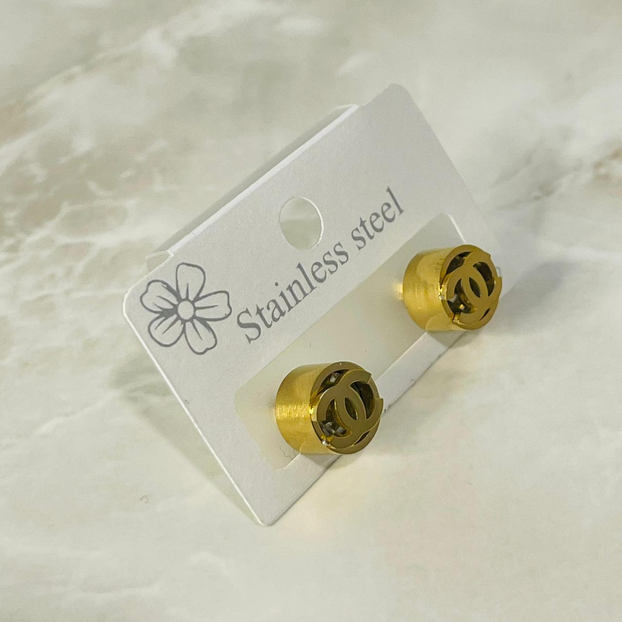Classic CC Crystal Studs)