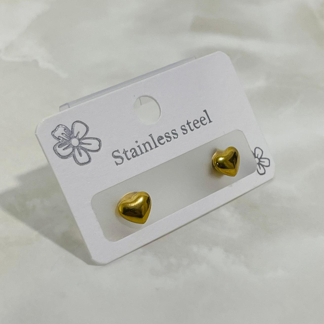 (Mini Gold Heart Studs)