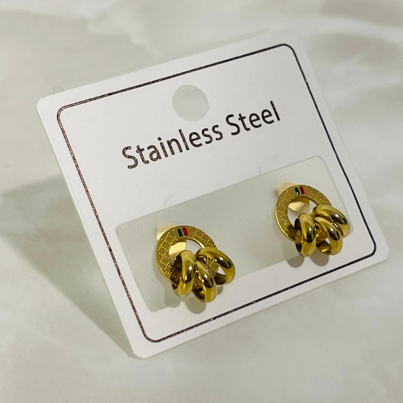 Gold Knot Studs)