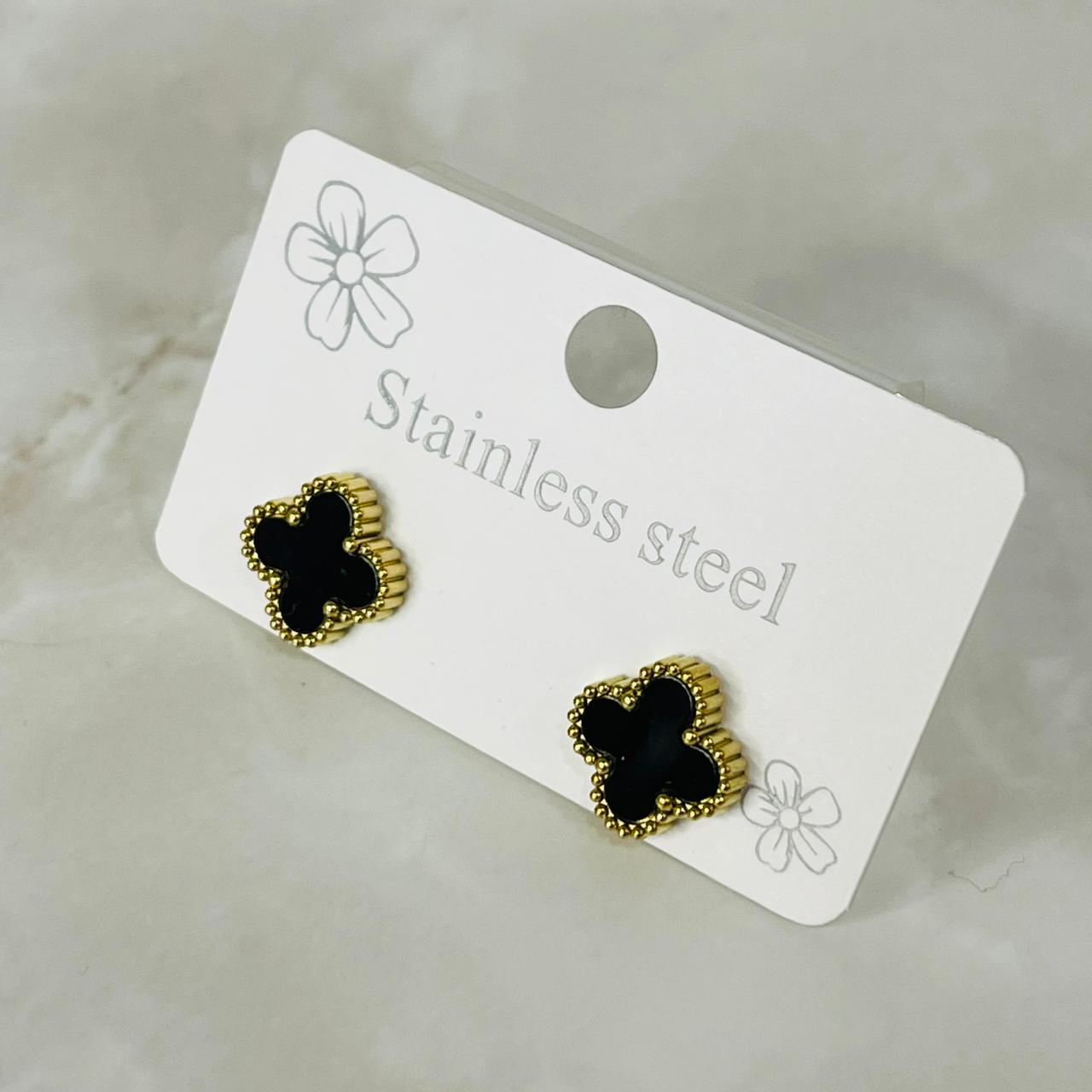 (Black Clover Luxe Studs)
