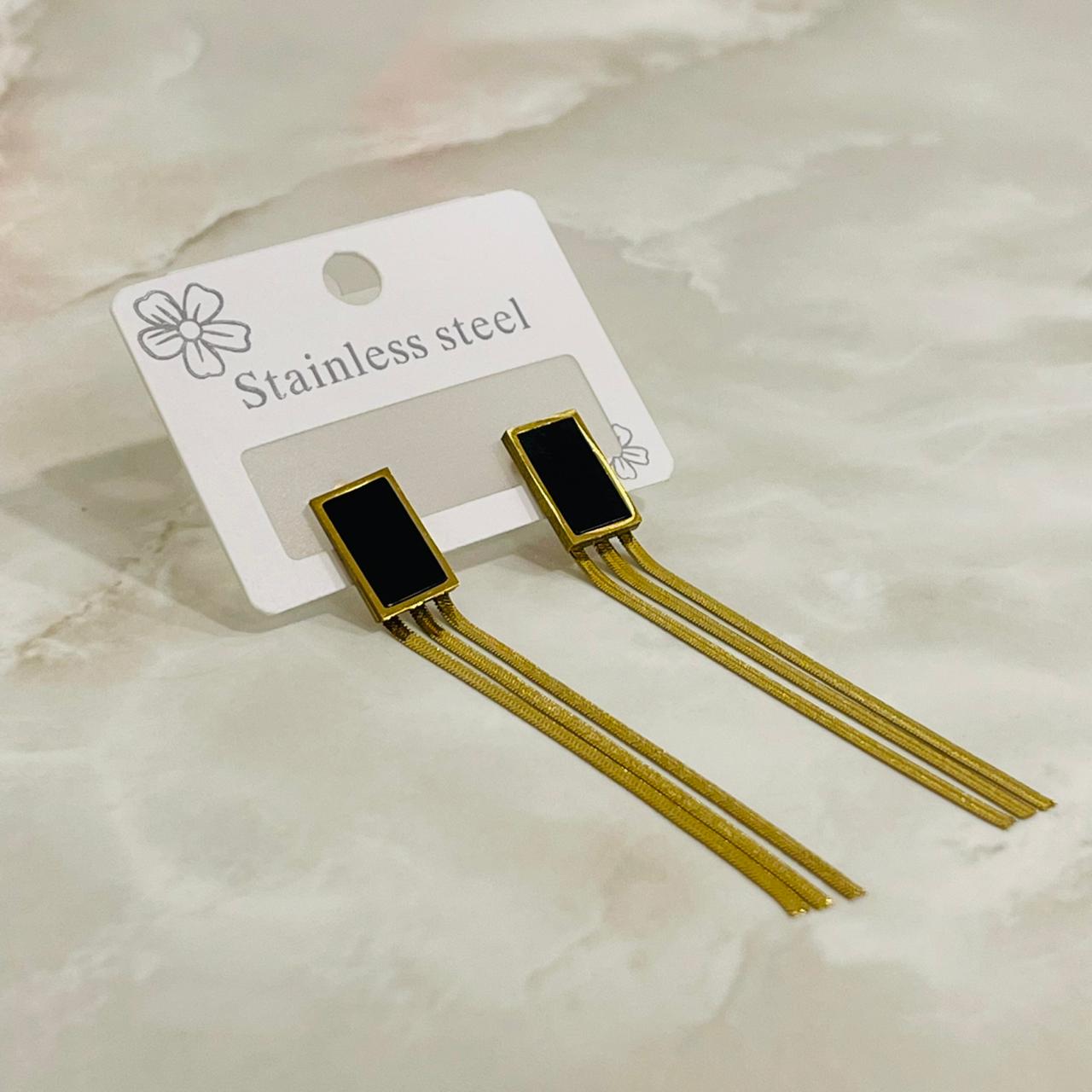 (Black Bar Tassel Earrings)