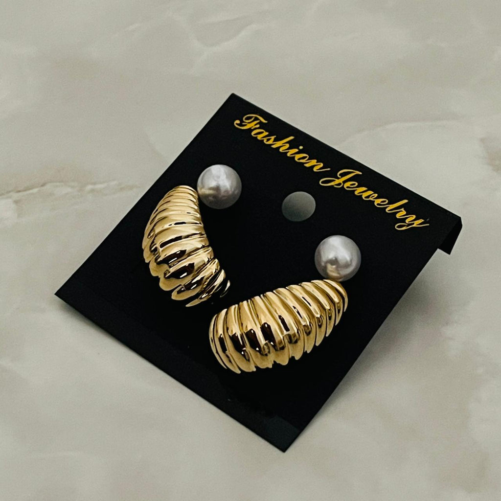 Pearl Ribbed Hoop Earrings