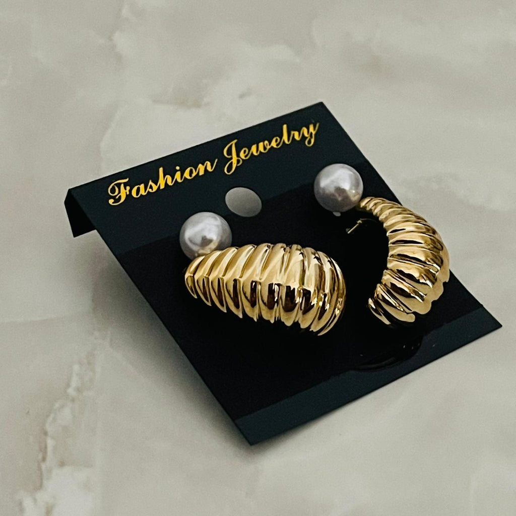 Pearl Ribbed Hoop Earrings