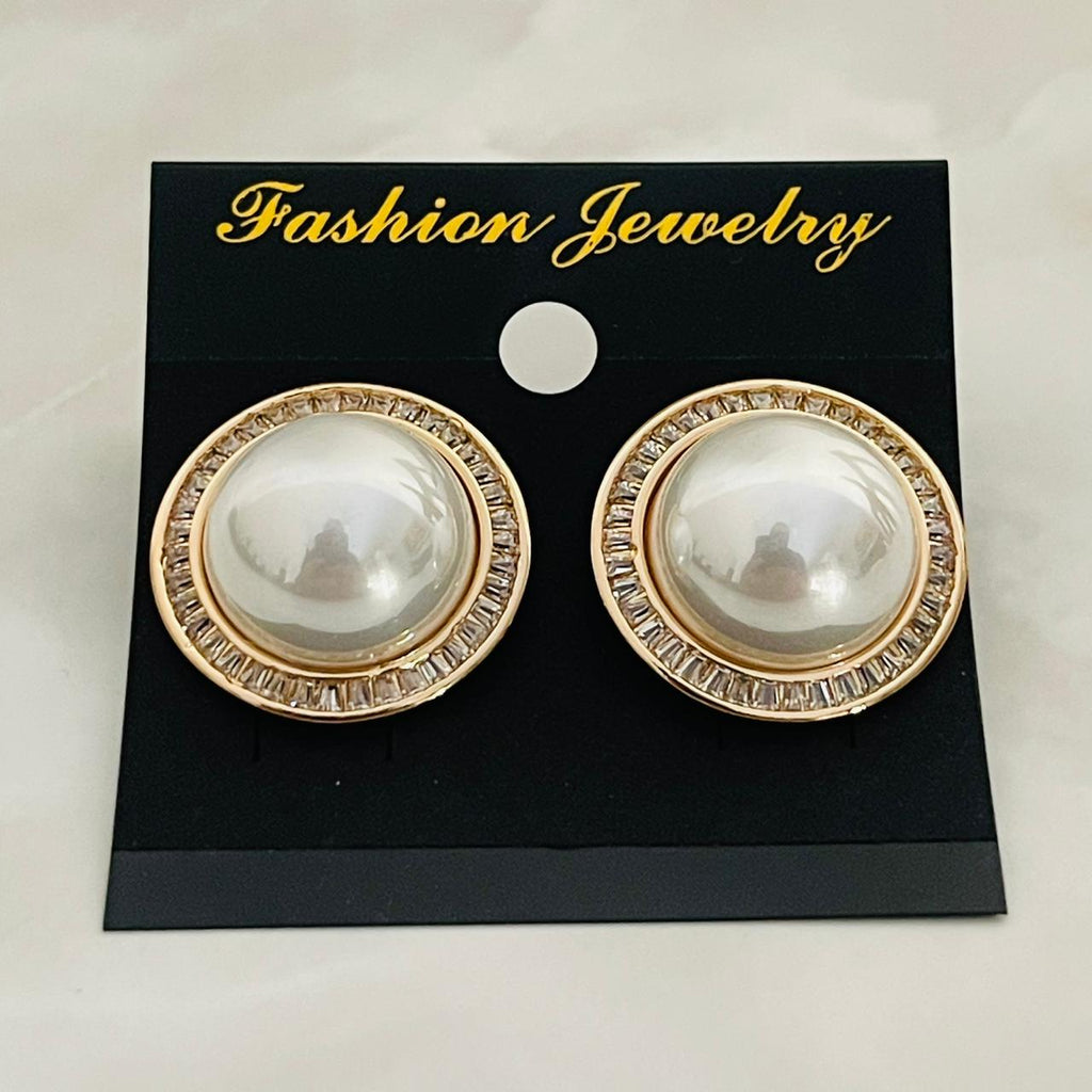 (Pearl Stud with Crystal Rim – Gold Tone)
