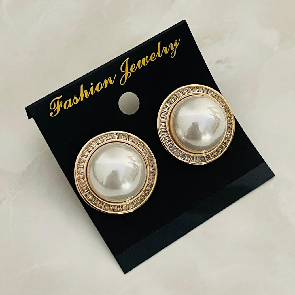 (Pearl Stud with Crystal Rim – Gold Tone)