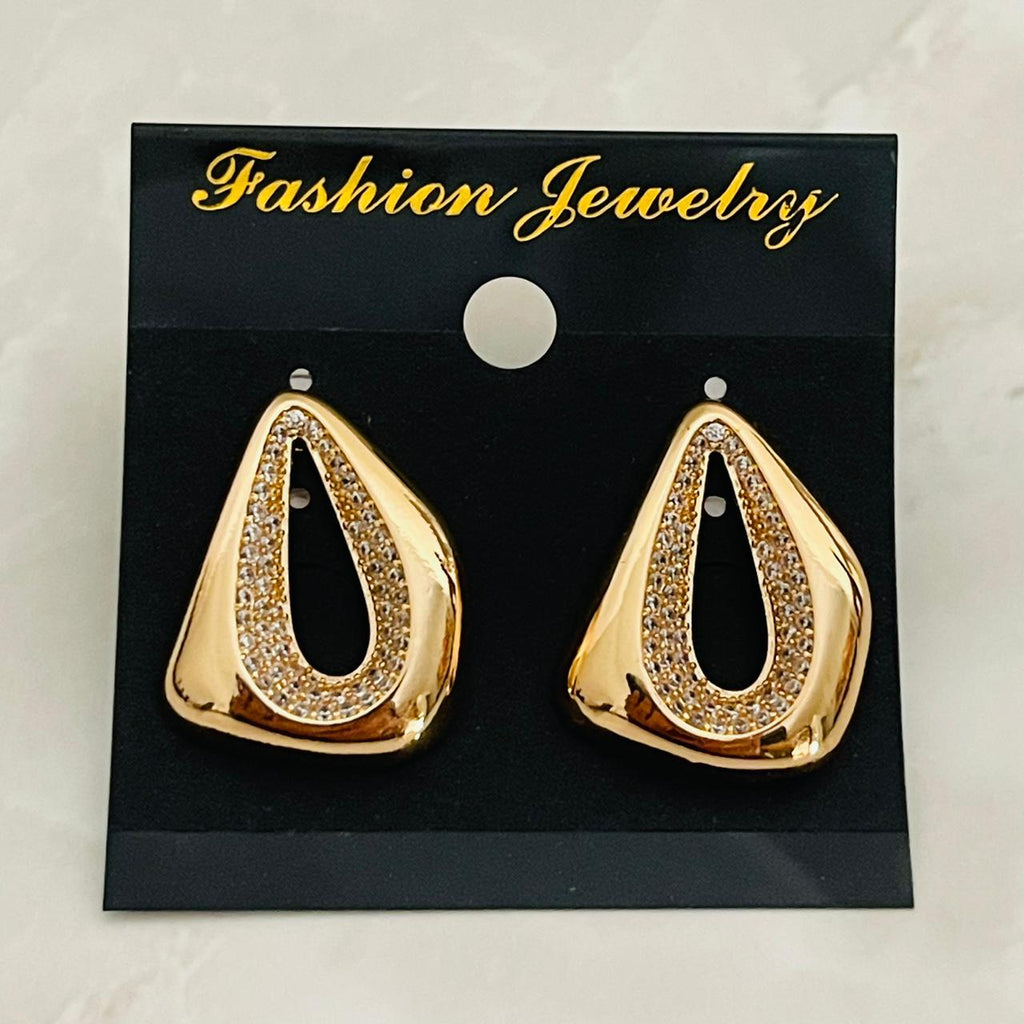 Gold Teardrop Earrings)