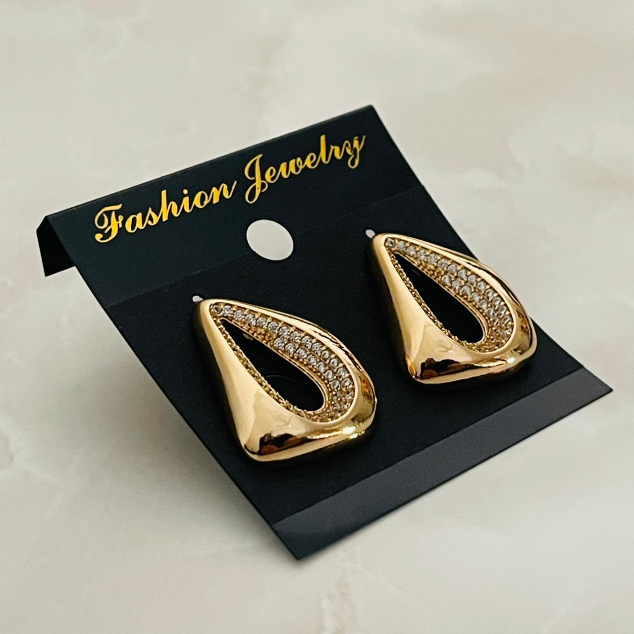 Gold Teardrop Earrings)