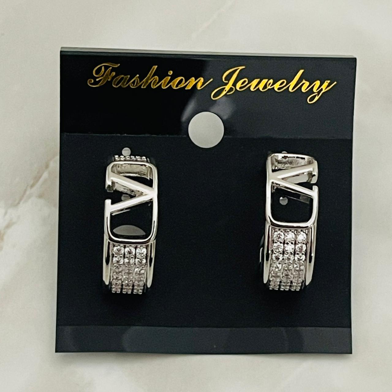 Silver Hoop Style Earrings)