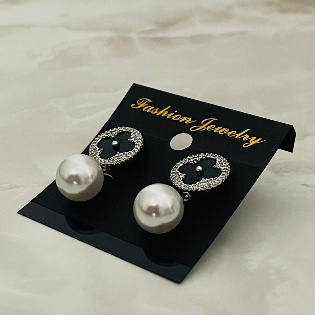 Pearl Clover Studs