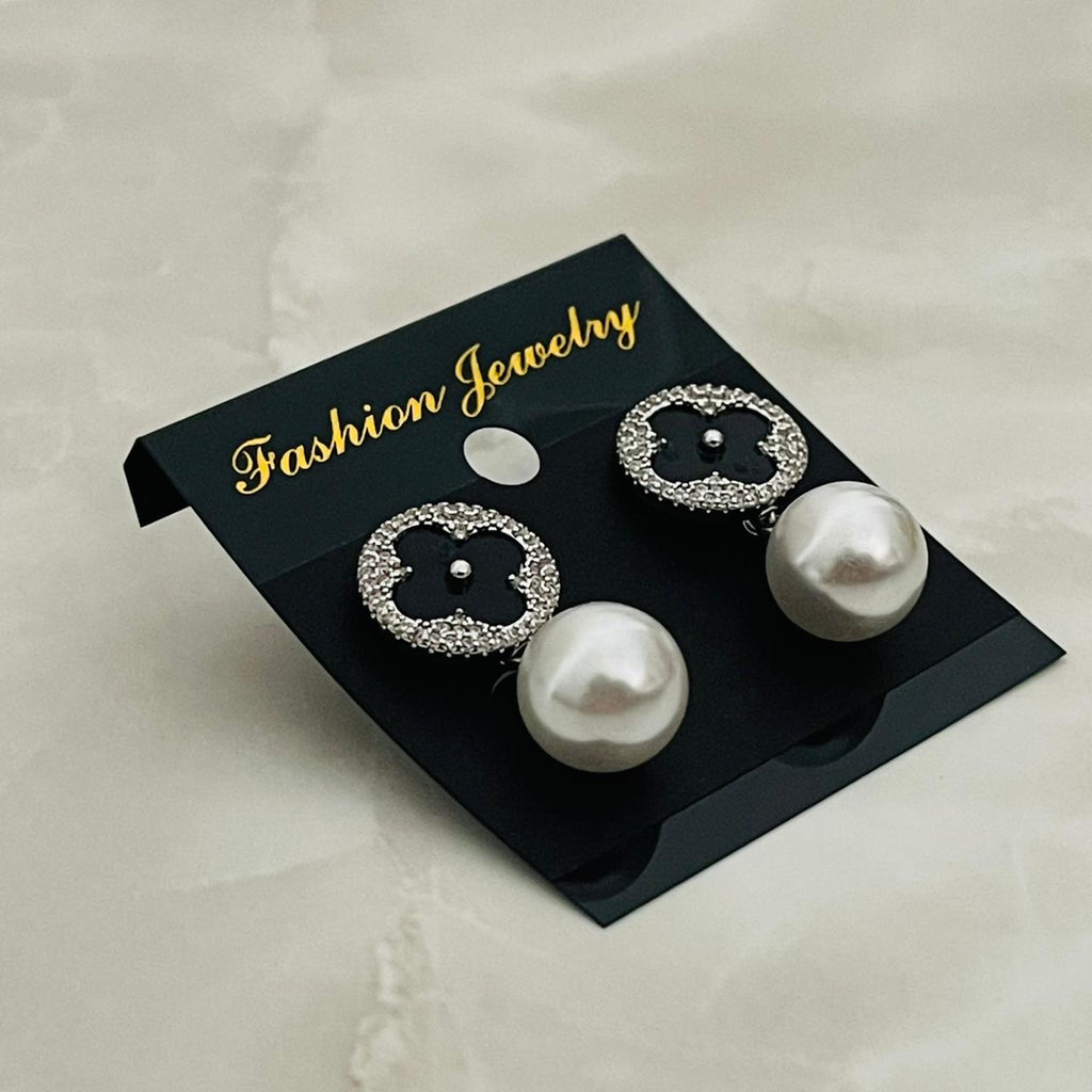 Pearl Clover Studs
