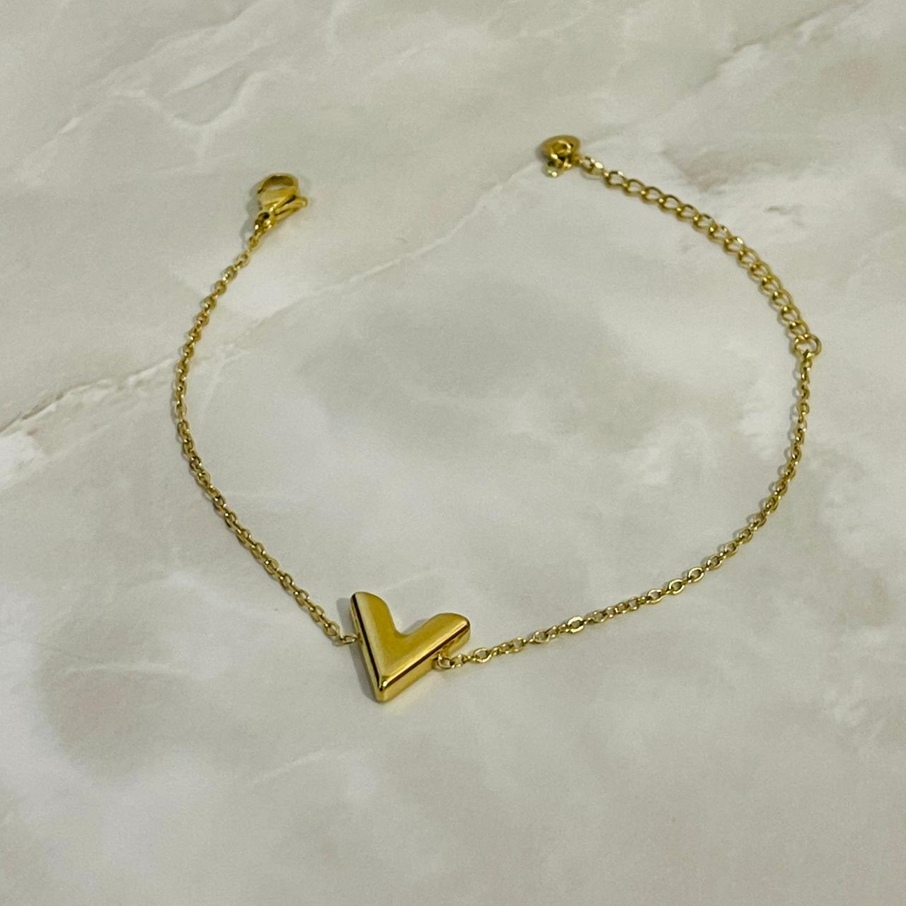 Minimal Heart Bracelet