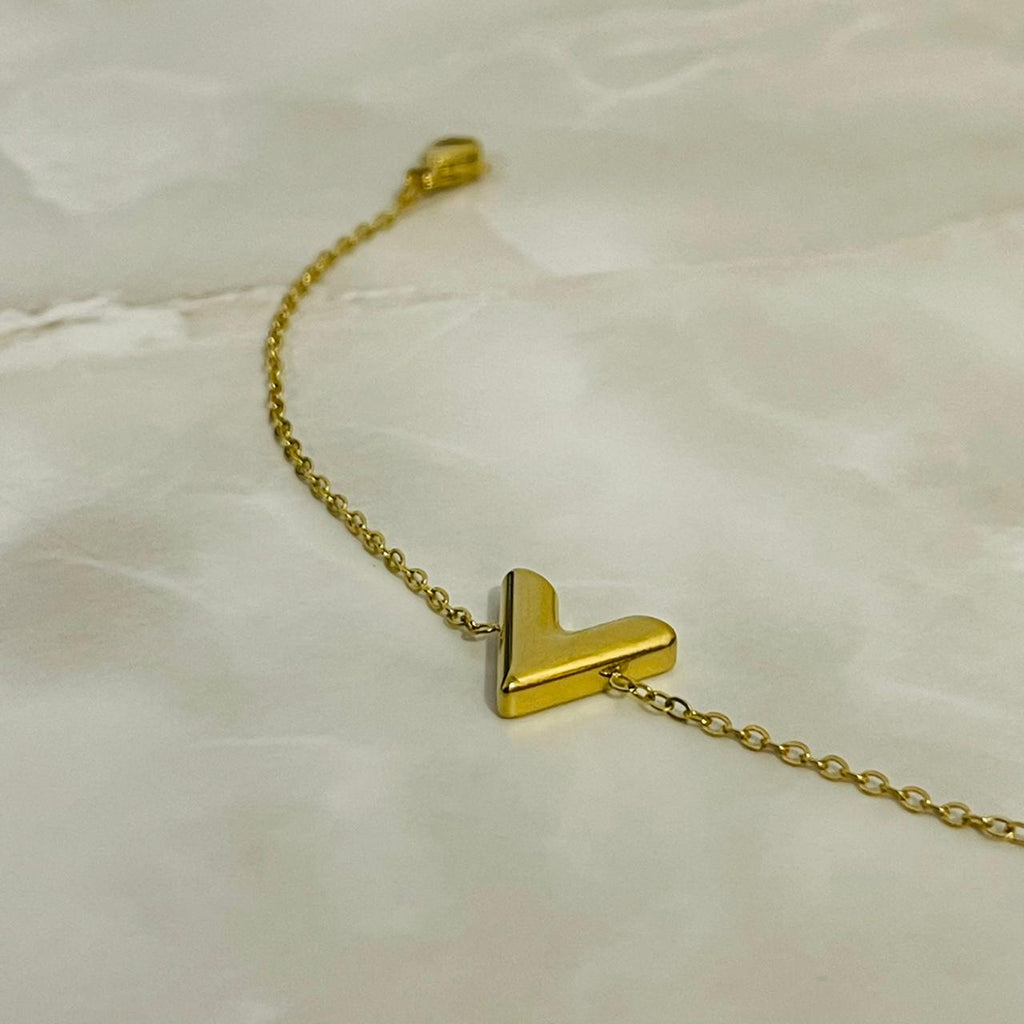 Minimal Heart Bracelet