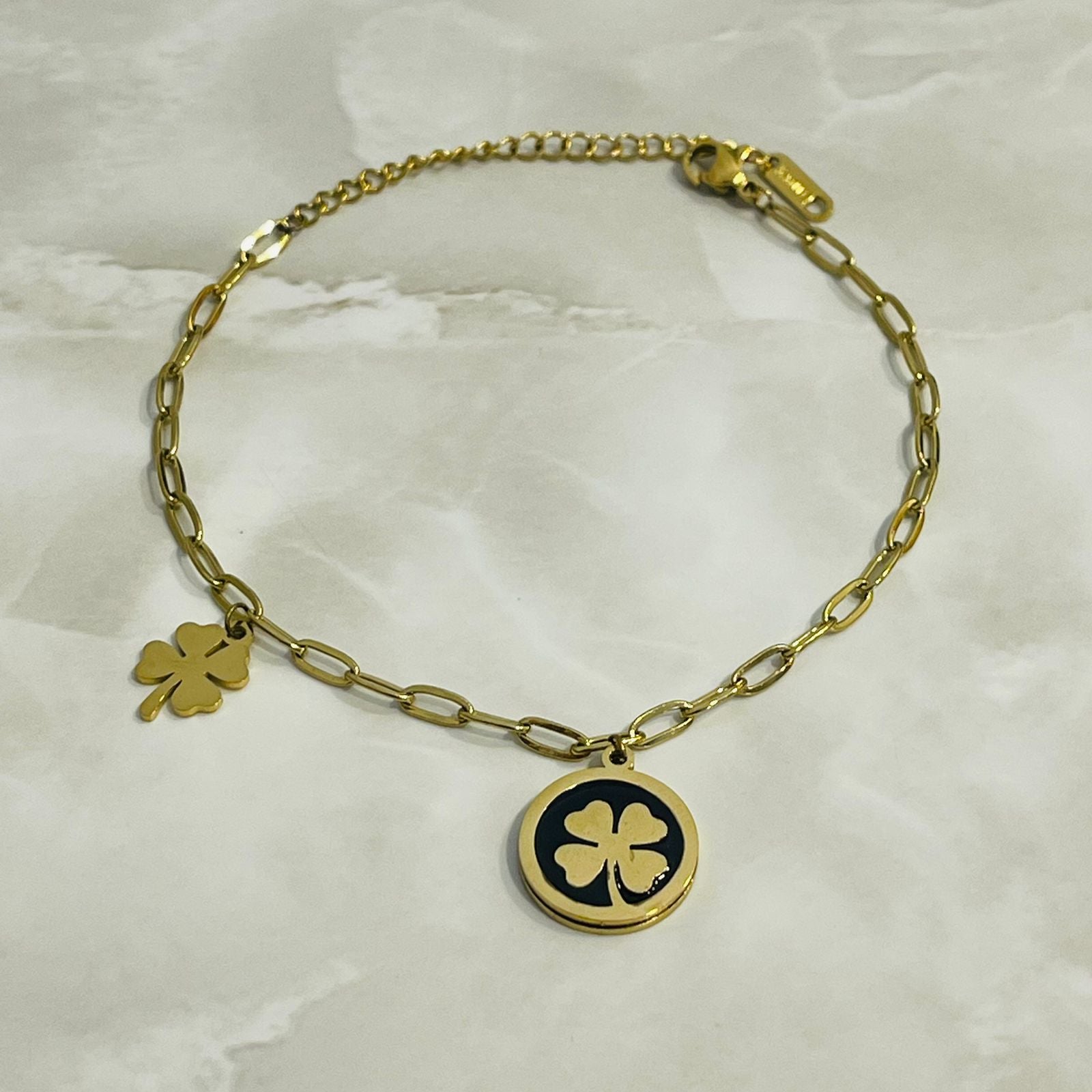 Lucky Clover Charm Gold Bracelet