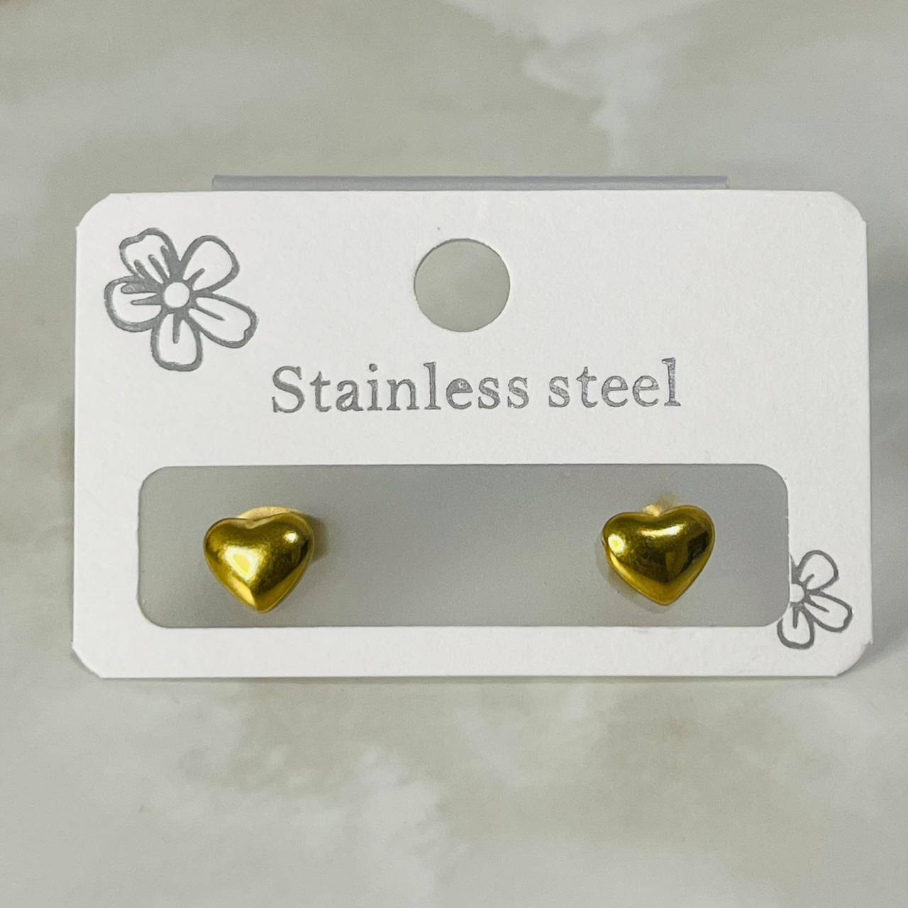 (Mini Gold Heart Studs)