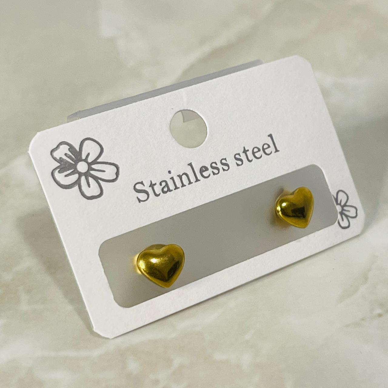 (Mini Gold Heart Studs)